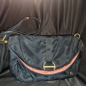 PACSAFE Purse thats ALSO a Backpack, black